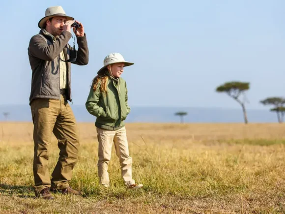 [Infographic]: What to Pack for an African Safari with I Artist Adventure