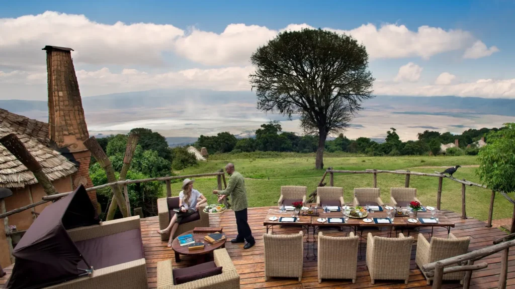 4-Day All-Inclusive Fly to Serengeti with Four Seasons | I Artist Adventure