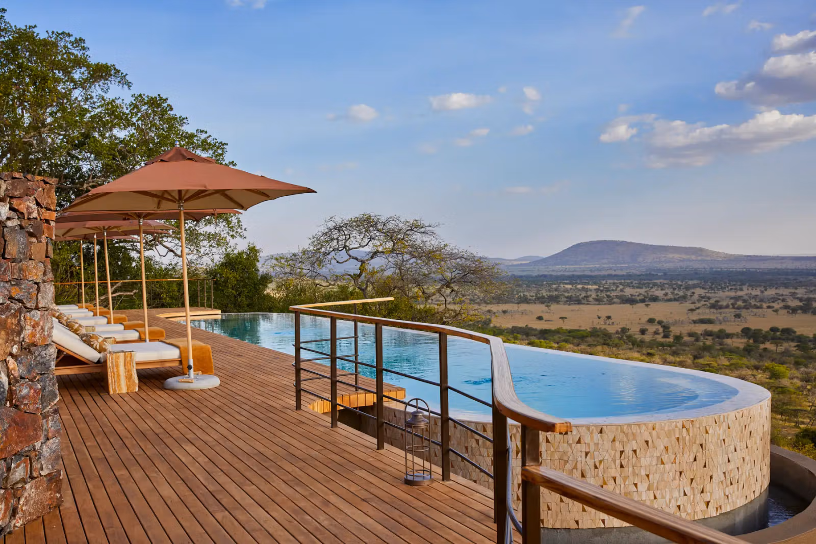 Lower Grumeti Woodlands Safari Guide